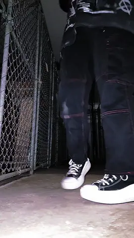 he found you... #creepypastacosplay #creepypasta #cosplay #creepypastafandom #ticcitobycosplay #ticcitoby #fyp #emo #alternative #ticcitoby #tobiaserinrogers #ticcitobyedit #tobiaserinrogerscosplay 