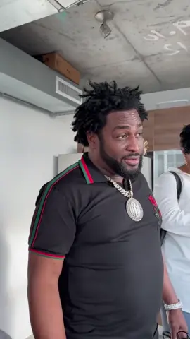 Sophia tells Frank what he has to do to stay alive. Chase & Natasha listen in #kountrywaynelive #kountrywaynecomedy #Kountrywayne #viraltiktok #foryoupage #kountrywaynenewvideos #kountrywayneskits 