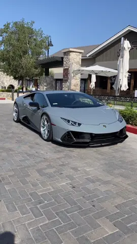 Everything about this🤌 • • • Custom Lamborghini Huracan Evo (IG 📸 @r1motorsport) #luxury #speed #luxuryspeed #lamborghini #huracan #evo #widebody #turbo #pull #review #best #coolest #fastest #exhaust #revving 