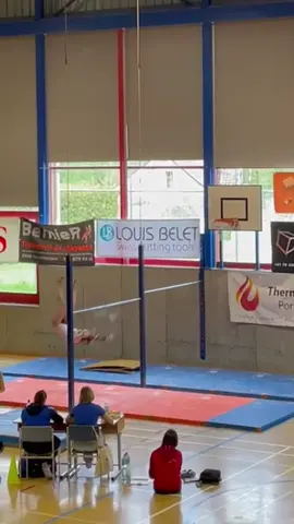 check our instagram for more💯 #fail #fails #funny #gymnast #gym #gymnastics #swissgymnastic #swissgymnastics #blooper #flip #salto #viral #fyp #hype #monday #first #garnidmausogeil #april #share #throwbacks #swiss #switzerland #pedro #ursula #tiktok #meme #fun #comedy #tiktokviral #challenge #keplanwelihashtags #Love #tiktokindia #tiktok_india 