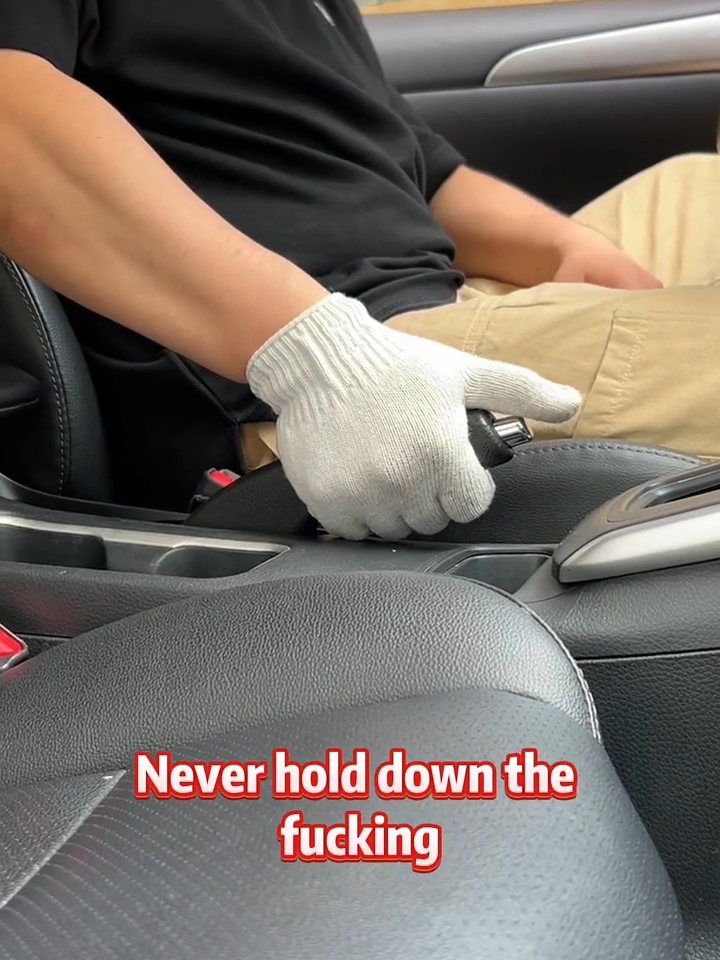 Common mistakes novices make when using the handbrake #driving #carsafety #cartok