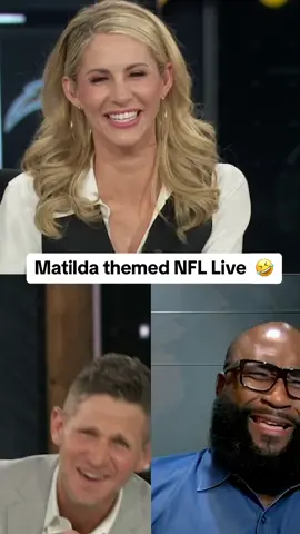 This #squad is #hysterical 😭 #nfl #nfllive @Laura Rutledge 