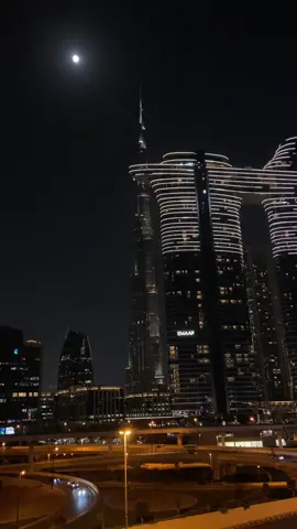 Inj vichre..🥀 .. .. .. .. #lyrics #nightview #burjkhalifa #downtowndubai #dubai #uae #uaetiktok 