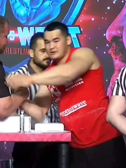 Alizhan Muratov is one to watch... #alizhanmuratov #eastvswest #armwrestling