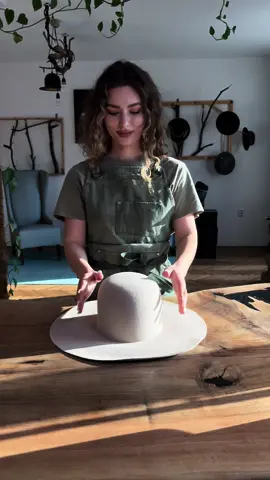 Cutting the brim #mariapalaria #hatmaker #hatswithastory 