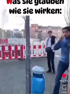 😂😂😂 #tiktok #fyp #fypシ #foryoupage #viral #lustig #witzig #lustigevideos #lauch #witzigevideos #fy #fürdich #viralvideo #lachflash 