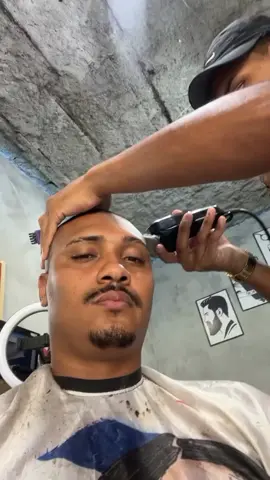 ninguém aguenta mais 😅😂 #éovascão #vasco #vascodagama #gigantedacolina💢⚪⚫  #respeitaminhahistoria  #pensouqueeramarginal #jurematuecis #queimaounaoqueima #comedia #humor #memes #barbeiro #barbearia #comédia #comedy #engraçado #risos #zildaehelena   #sereia #sereiadeurucania 