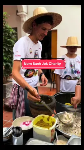 Foreigners learning how to make and selling Nom Banh Jok.   Event this morning by Nom Banh Jok Charity at Pou Restaurant in Siem Reap. Come and buy some this morning 25th April. #Cambodia #siemreap #nombanhjok #khmernoodles #khmerfood #asianfood #cambodianfood 