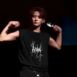 perfect necklace #enhypen#heeseung#leeheeseung#kpop#fyp#ethan#biceps#engene#kpopfyp 