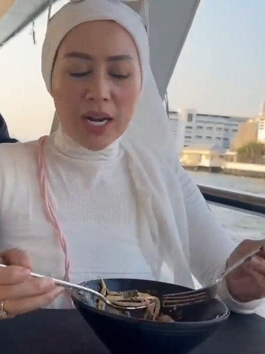 MENIKMATI BAKSO DIATAS KAPAL!! MERIDIAN DINNER CRUISE #fyp #shantydenny #mukbang #baksopedas #asmr