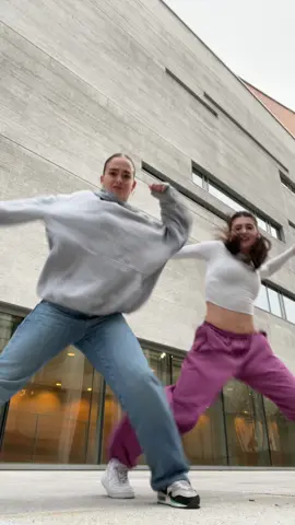 Bonjour tout le monde 🌍! Have a beautiful Thursday World 🌎! Love this fun dance cover ❤️🫶🏻 Hope to make you smile 😁 this morning spreading you joy 😎 Nous souhaitons vous faire sourire ce matin et nous vous envoyons toutes nos ondes positives 🫶🏻 DC: @bronxsistas  We are @annflo_begin and @Ophé happy sisters and dancers from Québec in Canada 🇨🇦 Make sure to join our community for your daily dose of dance and good vibes 😎 Nous parlons français et anglais. We speak French and English 😊 #beginsistersofficials #dancevideo #danceduo #entertainment  #goodvibes  #dancerlife #sisters #sisterhood #sistersquad #fyp 
