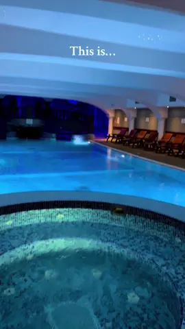 Bank Holiday Bliss is calling ☎️😎 #bankholiday #mayday #bankholidayspaday #ukspaescape #ukhotel #fyp 