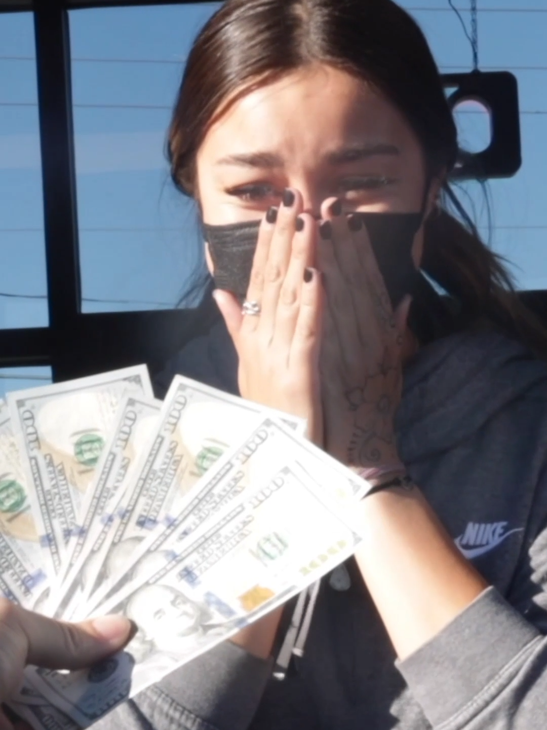 TIPPING DRIVE THRU EMPLOYEES $10,000 #fyp #foryou