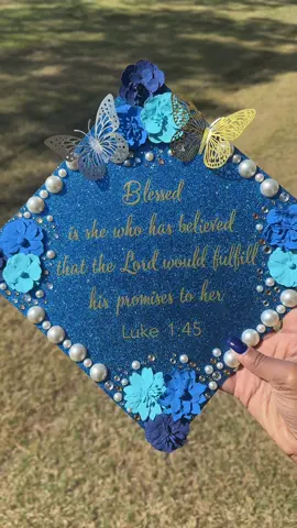 It’s so prettyyyyy😍🦋😍🦋 #graduationcap #graduation 