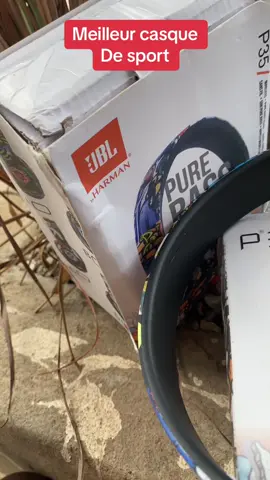 Casque jbl et p35 pour le sport et la musique🎧avec de très bon basse  #côtedivoire🇨🇮 #abidjan225🇨🇮 #burkinatiktok🇧🇫 #yamoussoukro #brv #astuse #yopougontiktok🇨🇮🎶 #bouake225🇨🇮 #percesurtiktok #tech #casque #cotedivoire🇨🇮 #cotedivoire🇨🇮 