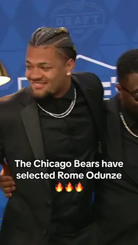 New duo in Chicago 🔥 #nfl #draft #chicago 