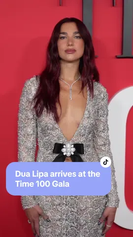 DUA LIPA 🫶 The singer arrives at the 2024 Time 100 Gala, wearing custom Chanel #dualipa #dualipaedit #houdini #radicaloptimism #time100 #time100gala #redcarpet 