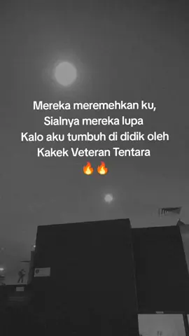 .. Didikan beliau terbawa hingga menjadikanku seperti sekarang 🙂 #Kakek #cucukesayangan 