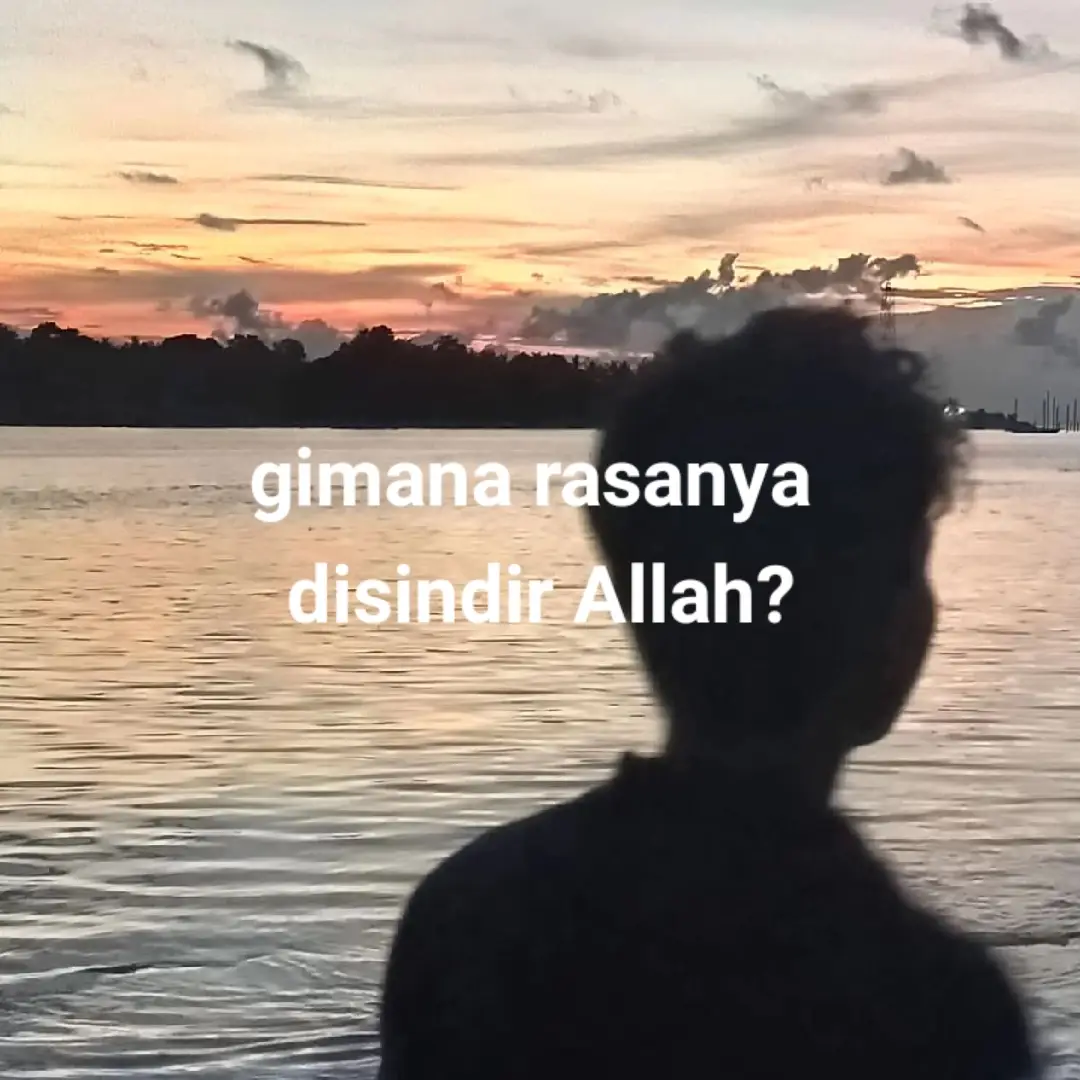 Begitulah manusia, jika ditimpa suatu musibah dia akan ingat terhadap tuhannya, jika hilang padanya musibah, mereka seakan akan lupa kalo tuhan itu ada. #fypシ゚viral #fypage #fyp #alquran 