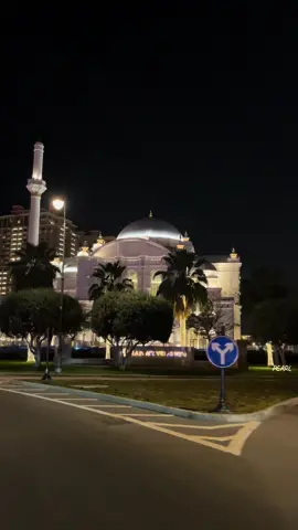Jummah Mubarak…!!! #جمعة_مباركة #jummahmubarak #friday #thepearlqatar #mosque #sa_dohaqatar #sabaarif0 #travelofdohaqatar #pearlgleam 