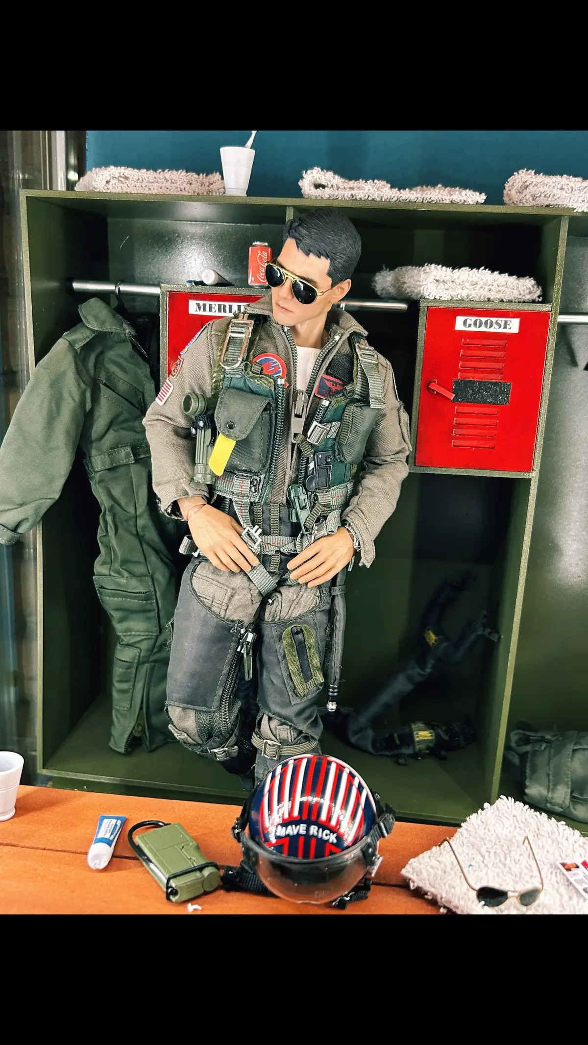 #topgun #onesixthscale #figurine #figure #hottoys #collection #followme #diorama #custom #maverick #art #tomcruise 