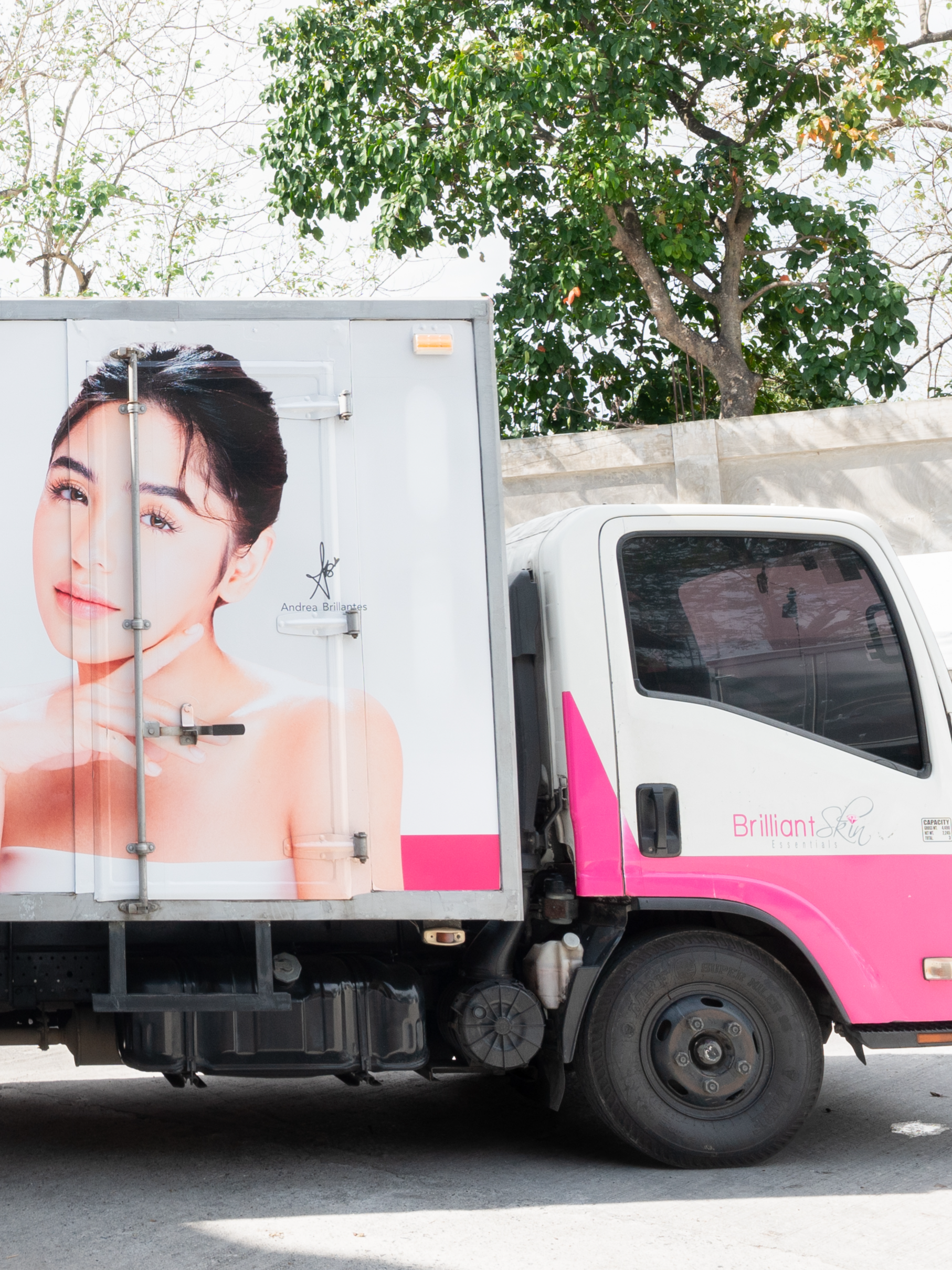 Brilliant Rejuv Set Truck is on a mission to bring radiance to every corner! ✨ #BrilliantRejuvSet #BrilliantSkinEssentials