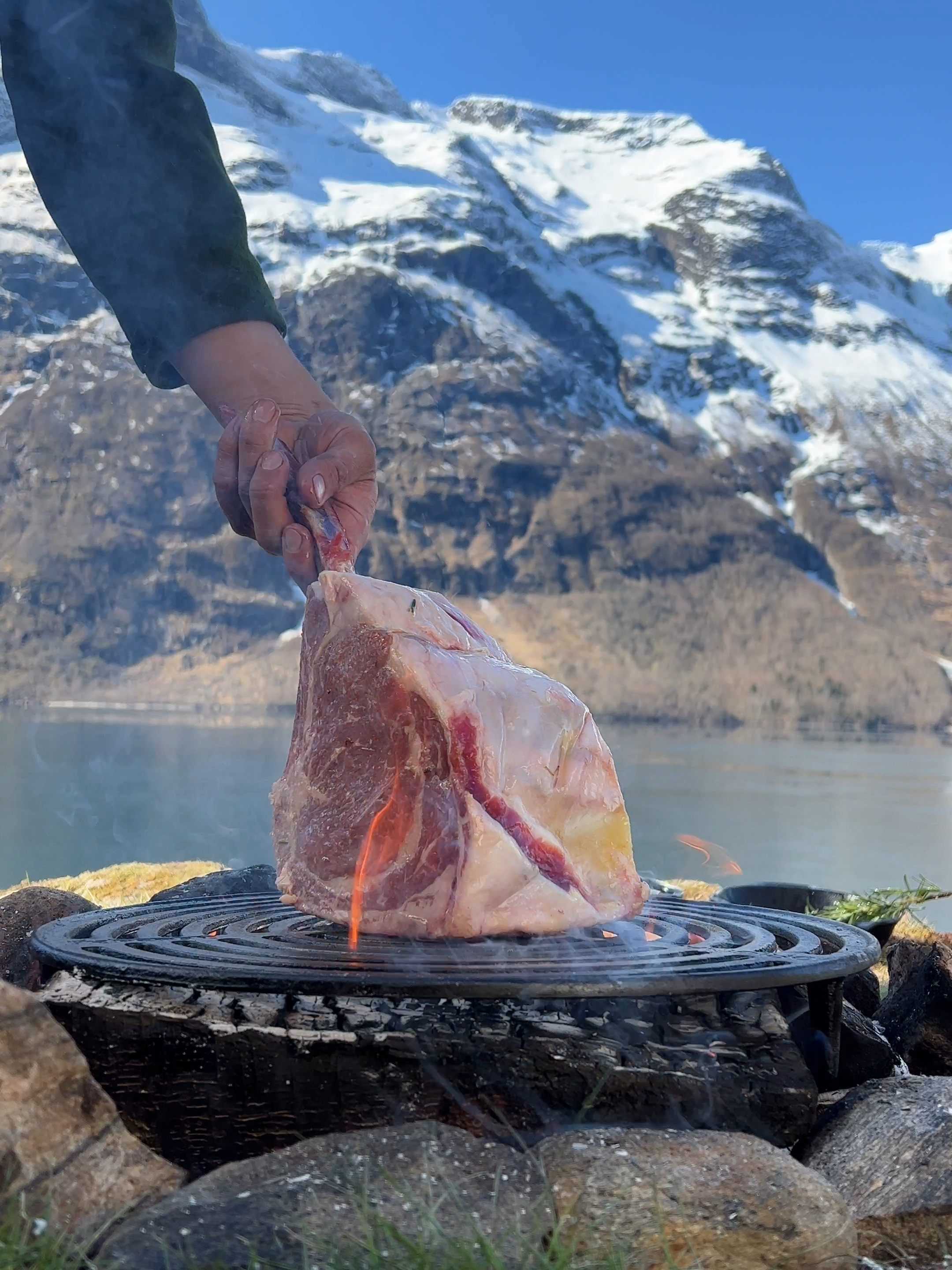 Can’t wait to taste it 🥩🔥 #tomahawk#food#outdoorcooking#asmr#steak