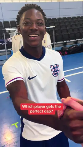 Which player gets the perfect dap 🤝 #england #threelions 