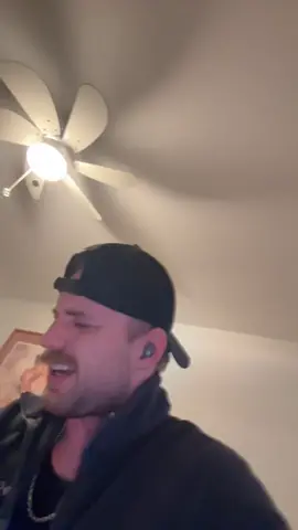 Do your teeth ever get in the way of your voice? #funny ##singing #toothless #comedyvideo #hilarious 