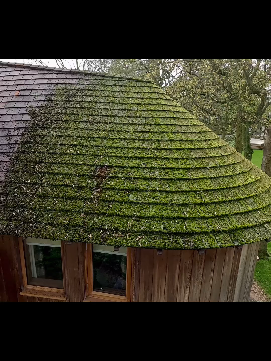 Roof cleaning is too satisfying! 🤤 (TT🎥: @aemackintosh) #Unreel #Extreme #Cleaning #Satisfying #Timelapse