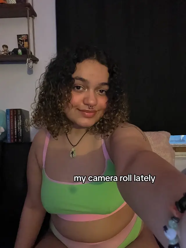#foryoupage #foryou #fyp #digitalcreator #contentcreators #cameraroll #whatsinmycameraroll #camerarolllately 