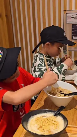 พี่สายฟ้า กับพี่พายุ #สายฟ้าพายุ #ชมพู่อารยา #แอบิเกล 
