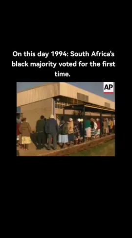 On this day in 1994 South Africa's black majority voted for the first time in the 1994 elections. The result was the end of white minority rule. #southafrica #1994 #elections2024 #30yearsdemocracy #fyp Source:🎥 AFP