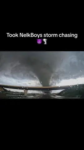 Captured this insane #tornado with @NELKBOYS @BobMeneryTV @Sierra Lindsey @Reed Timmer, PhD @Edgar ONeal - Storm Chaser #nebraska #stormchasing 