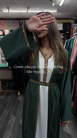 Whats your favourite colour? The best material. Comfy, cosy, elegant. ✨ #modesty #modestfashion #abaya #abayastyle #abayagirls #muslim #dubai #middleeast #uae #foryou 