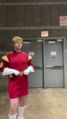 Zapp & Kif go to C2E2. Chaos ensues. #futurama #c2e2 #chicago #cosplay @Chi Town Shweetie 