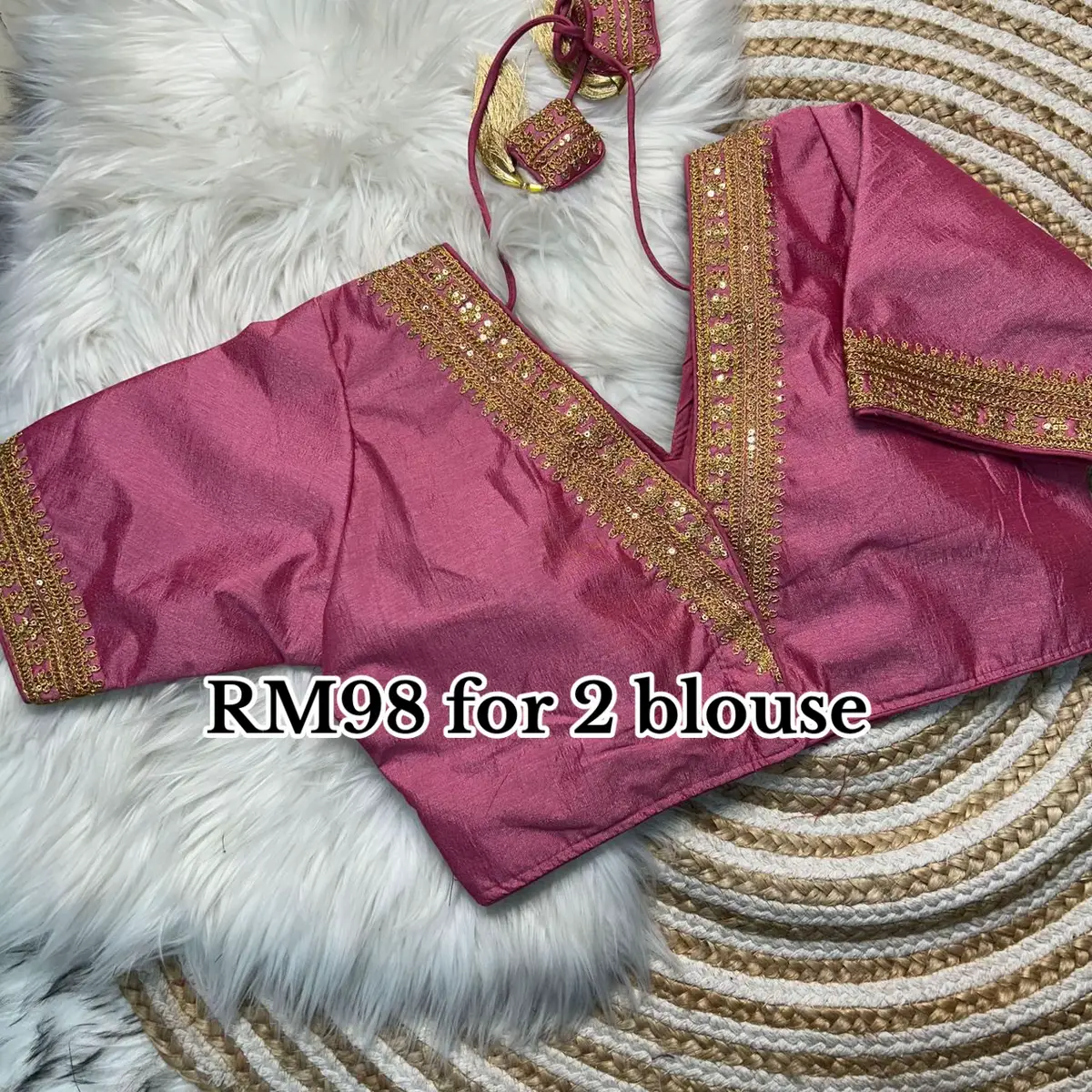 #flboutiques  #fyppppppppppppppppppppppp  #malaysiasareecollection  #onemillionaudition  #fypシ゚viral  #newtrend  #kanchipuramsilksaree  #trendingsareeblouse  #softsilksaree  #readymadeblouseonline  #readymadeblouse 