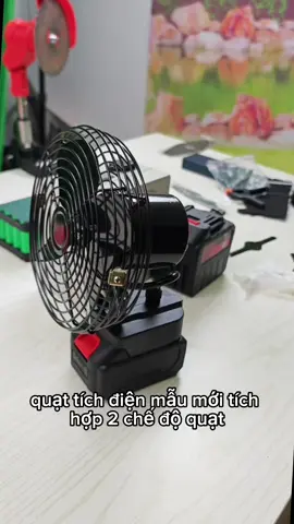 Trời nóng nực bê cái quạt vào wc ngồi cả tiếng #viralvideo #quattichdien #quatmini #trendingvideo #viraltiktok 