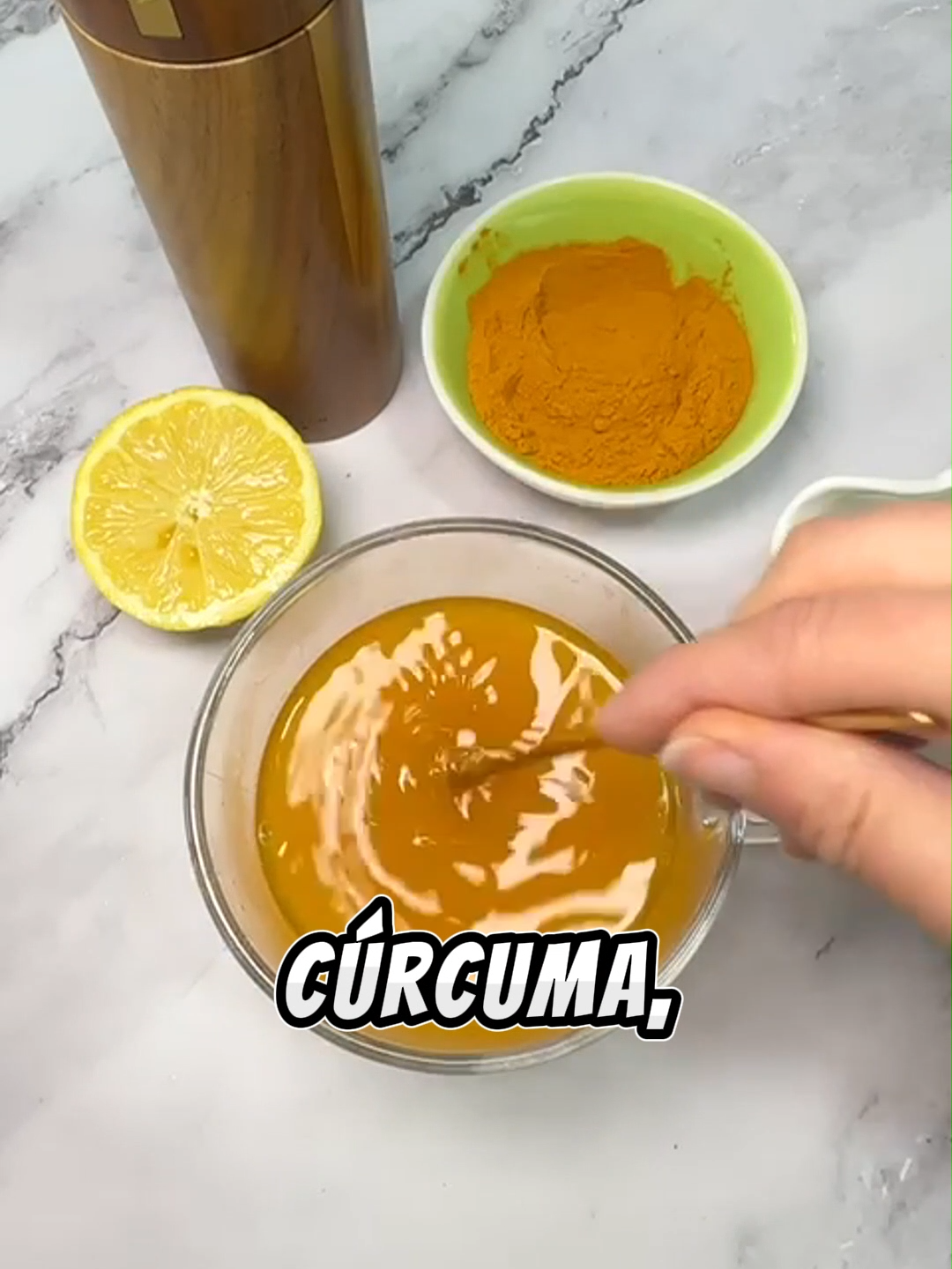 Otra forma de consumir cúrcuma y disfrutar de sus grandes beneficios. #recetas  #Cúrcuma  #curcuma #curcumaconpimienta #paratii  #remediosnaturales #españa