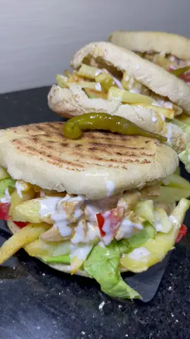 Sandwich matLou3 🥙 #sandwich #poulet_marinés #matlou3 #ساندويش #مطلوع #tiktok #tiktoknews #ete #صيف #france🇫🇷 #tiktokfrance🇨🇵 #algerie🇩🇿_maroc🇲🇦_tunisie🇹🇳 #algeria 