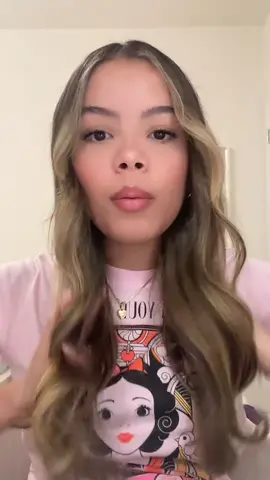 Hace mucho calorr😭 #GRWM #grwmmakeup #getreadywithme #arreglateconmigo #arreglenseconmigo #makeupreview #makeupiregretbuying #makeupchallenge #affordablemakeup #makeup #makeupchallenge #tiktokmademebuyit #maquillaje #lookdemaquillaje #fullface #trend #grwmbysaraa #arreglateconmigo #makeuphacks #fyp #tiktokponemeenparati #BeautyTok #magickingdom 