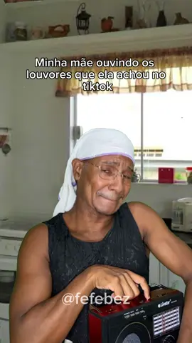 É a Ana Paula Valadão quando tava no diante do trono 😂😂 #humor #comedia #fefebez 