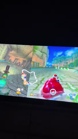 Pov: mi hermana y yo jugamos a Mario Kart