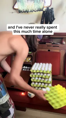 Have you ever covered your eggs in Vaseline? Its the best way to keep out oxygen and to keep them fresh for a 40 day passage! Tomorrow, I check out of La Paz, Mexico and point my bow to French Polynesia, ~3000 miles away! #sailing #solosailing 