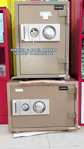 Mau nyimpan barang berharga dan berkas penting ?  Wajib banget nih punya Brankas satu ini😍,brankas nya sudah tahan api dan keamanan sudah dilengkapi dengan kunci dan kombinasi,dijamin barang berharga yang kamu simpan pasti aman tentunya 🤗🤗🙌 ✏️ Brankas Uchida BK-S/T Tersedia di Toko Maju Jaya Padang. #brankas #kualitaspremium👍🥰 #terlaris #terlengkap #termurah #terbaru #fyp #trend #foryoupage #padang #alattulis #stationery #trending #padangsumbar #majujaya #masukberanda #masukberandafyp #foryourpage 