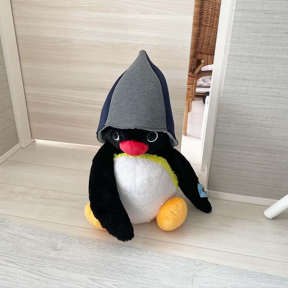 🐧😁👒 ・ #ピングー #pingu #ぬい撮り #ペンギン #penguin #🐧 #帽子 #hat #stuffedanimals #plushies #nootnoot #japan 