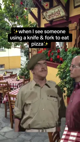 ✨🤣🍕🤣✨ #ithinkivejustmadeahashtag #fypシ #foryoupage #useyourfingers #disgustingbehaviour #windsordavies #genxmom #CapCut #itainthalfhotmum #70ssitcom 