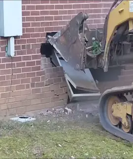 Demolish a house without using an excavator#construction #demolition #housedemolition 