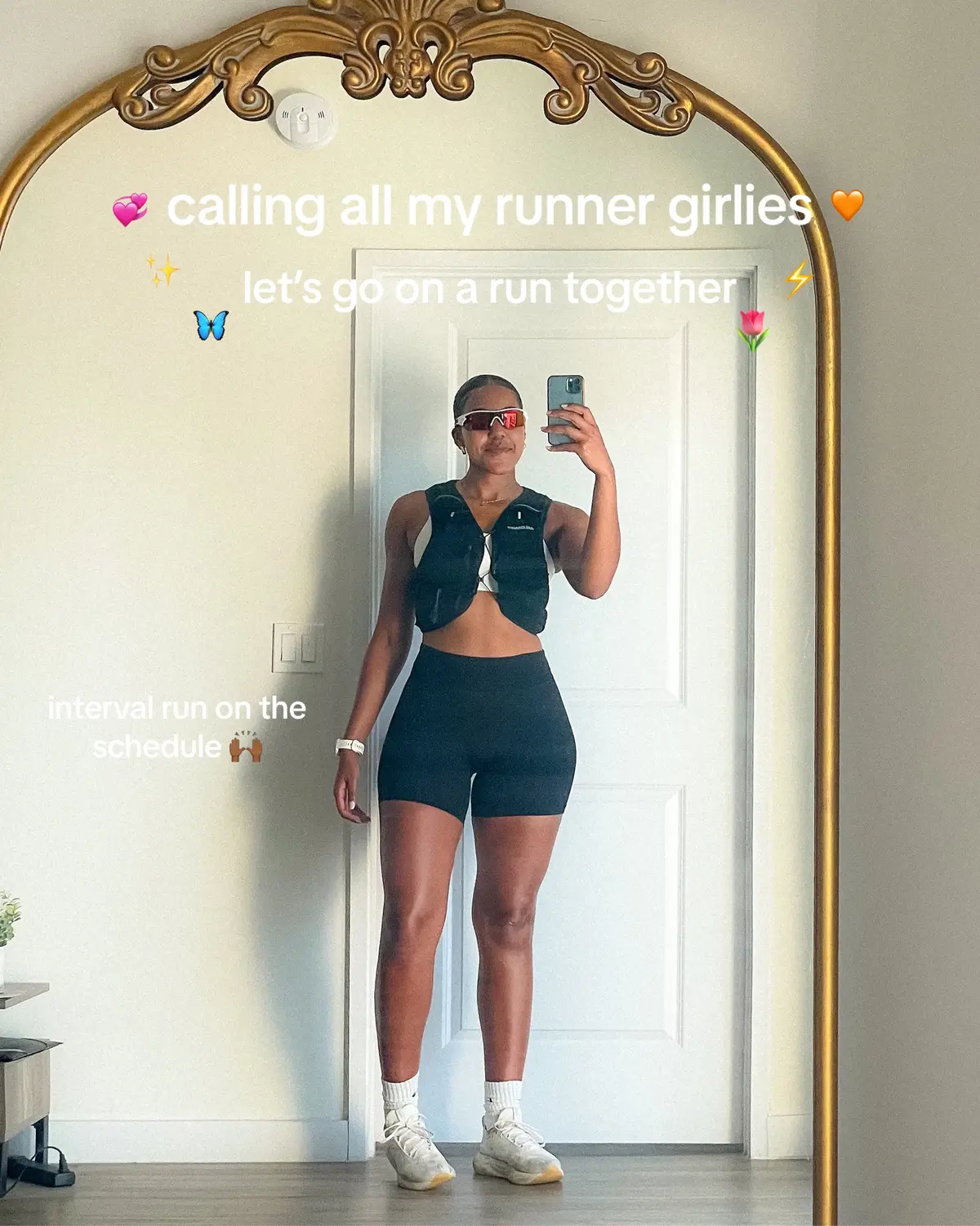 Let’s go on an interval run together 🙌🏾 Don’t forget, good runs start with a delicious and nourishing breakfast, if you're like me and you’re running under high temperatures, take some electrolytes to help you stay hydrated, and grab a cute outfit for that extra boost of confidence 💛 Ps: cxde SARAMBFIT saves you $$ on your 1st cure order 🥰 #runner #runnergirl #runningtiktok #runninginspo #runninginspiration #runningmotivation #runwithme #comeonarunwithme 