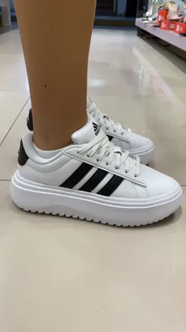Adidas Gran Court con Plataformas 😎✅ #valeryshoes #adidas #zapatillas #zapatillasadidas #adidasperú #adidasgrandcourt #zapatillasconplataforma #adidasblancas #zapatillasblancas #zapatillasnegras #adidasnegras 